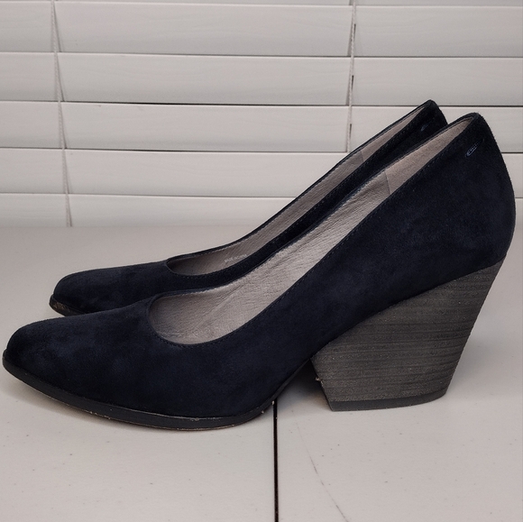 Eileen Fisher Hawk Suede Business Office Block Wedge Heel Pointed Toe Pumps 8.5 - Picture 2 of 15